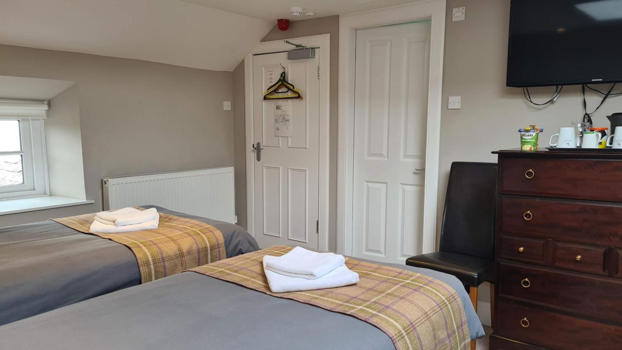 Glenisla Hotel Blairgowrie and Rattray Buitenkant foto